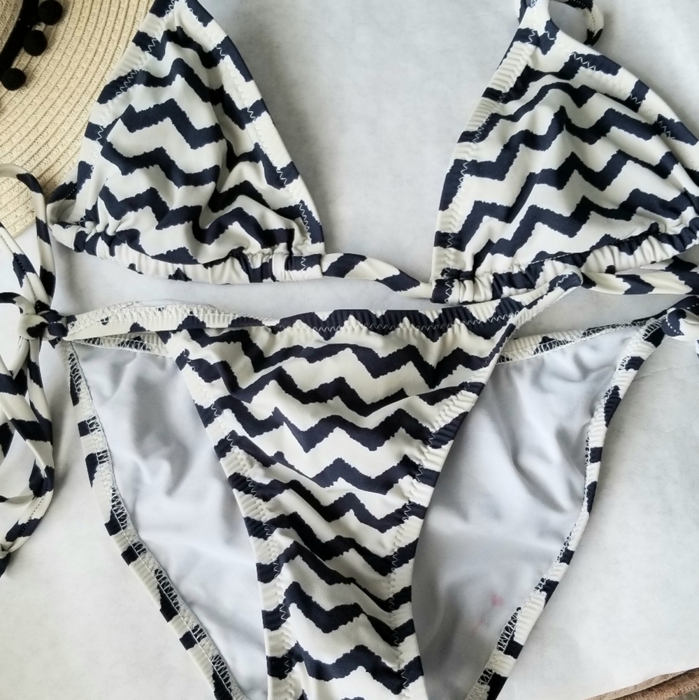 Lisa Curran chevron black white bikini small